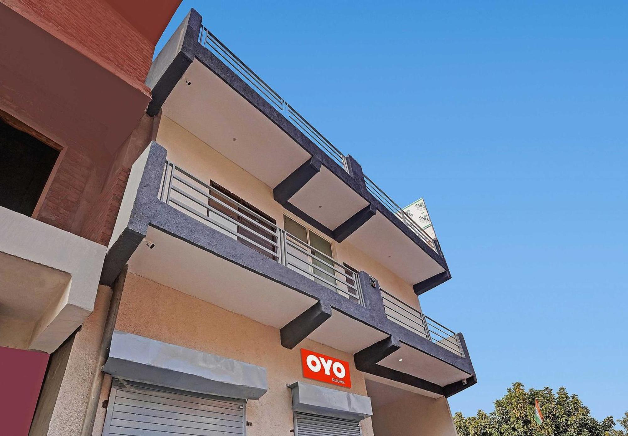 Hotel O Avs Hotel & Restaurant ノイダ エクステリア 写真