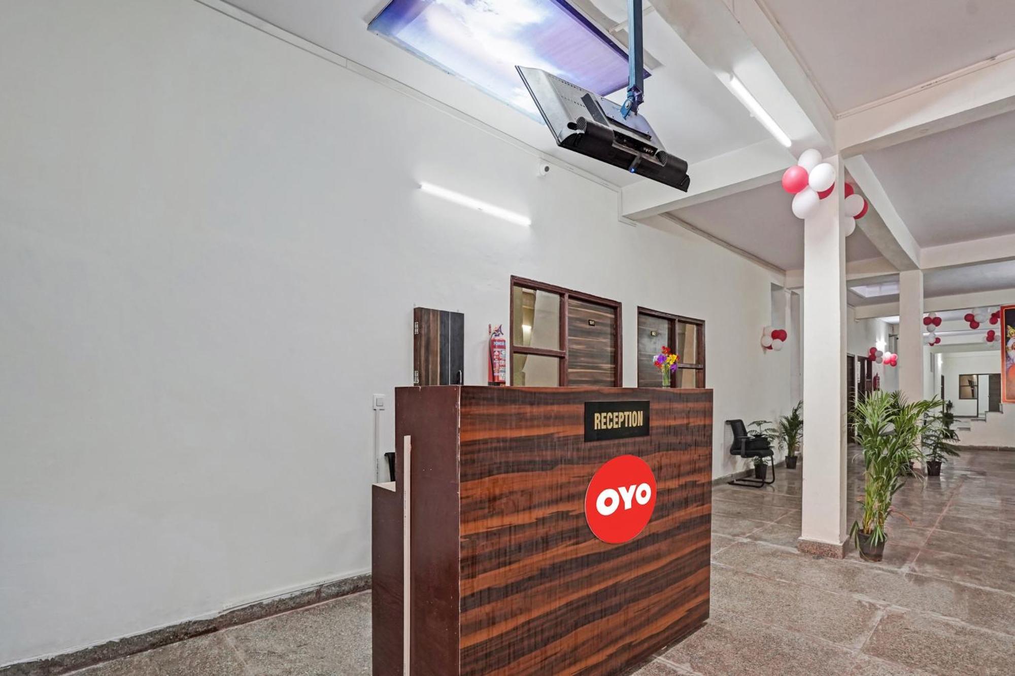 Hotel O Avs Hotel & Restaurant ノイダ エクステリア 写真